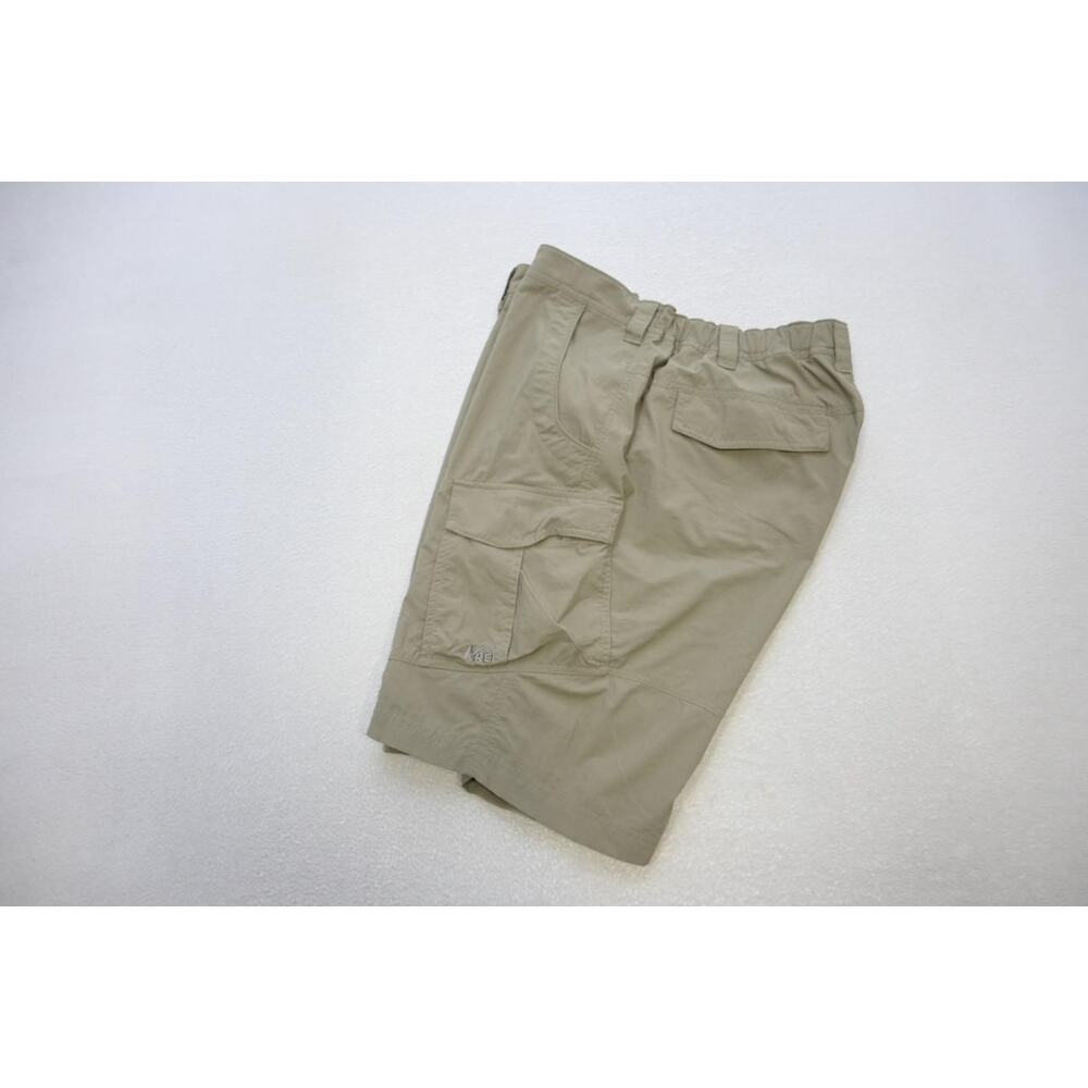 REI Outdoors Cargo Shorts Tan Fishing Nylon Trekking Camping Mens Size XL‎